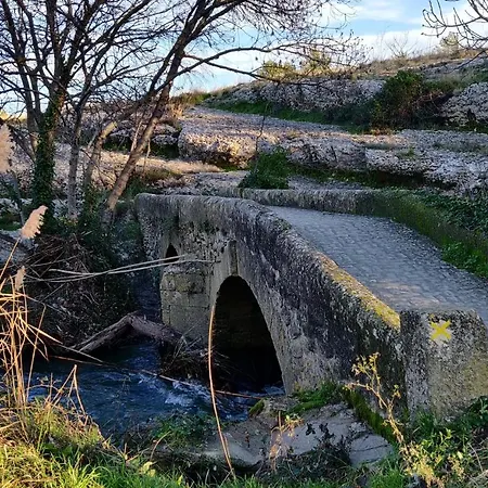 La Maisonnette De Saint Chamas Esterno foto